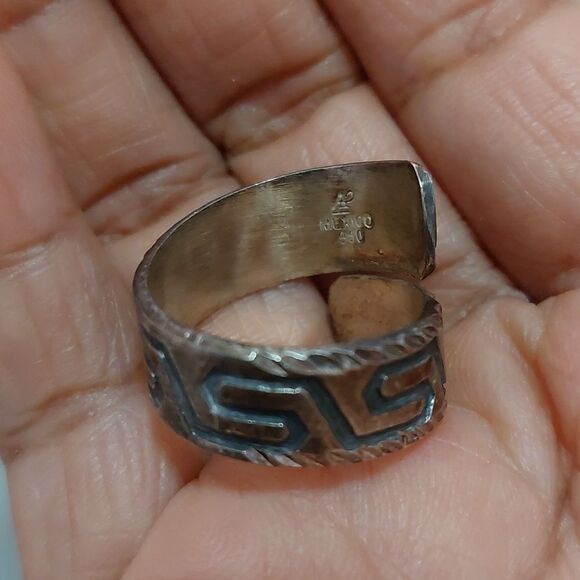 Vintage AP 950 Mexican Silver Greek Key Relief Bypass Ring Wide Band Adjustable - Picture 8 of 8